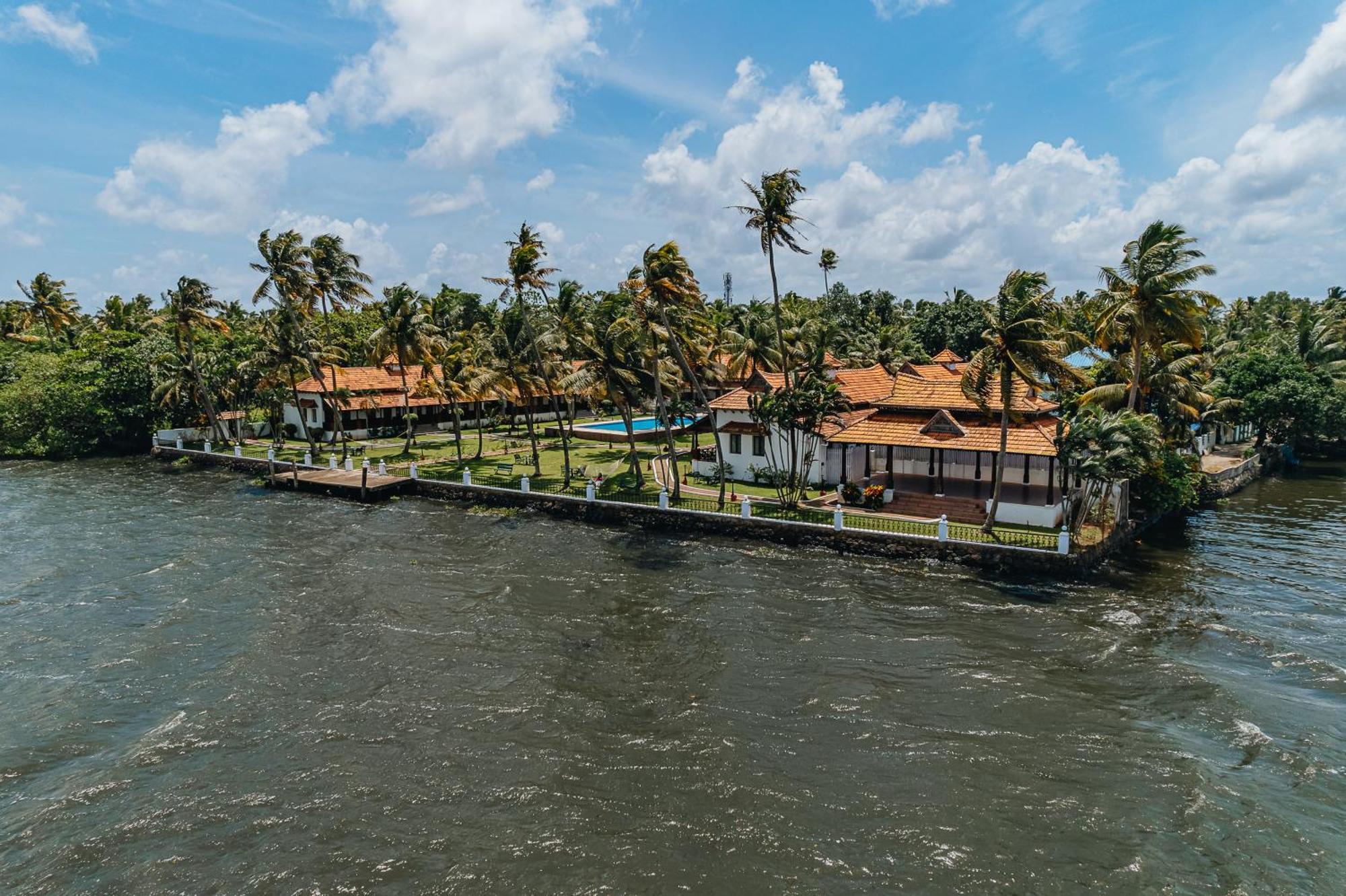 Cocobay Resort Kumarakom Buitenkant foto